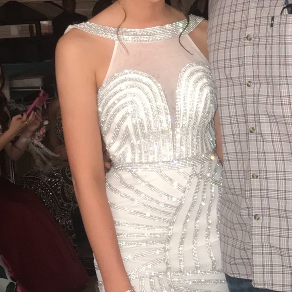 Jasz Couture Gown - Picture 6 of 7